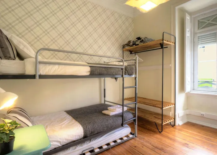 Fuer 19 Personen Und 1 Kind In By Interhome * Lissabon