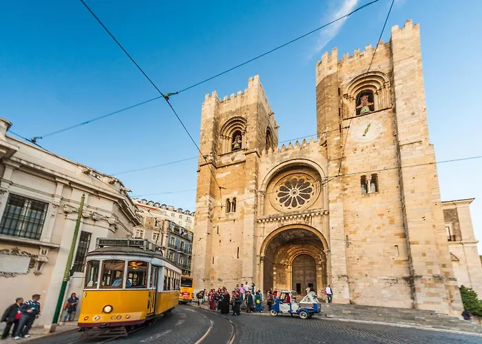 Fuer 19 Personen Und 1 Kind In By Interhome Lisboa