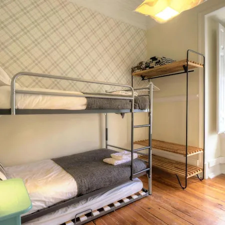 Fuer 19 Personen Und 1 Kind In By Interhome * Lisboa