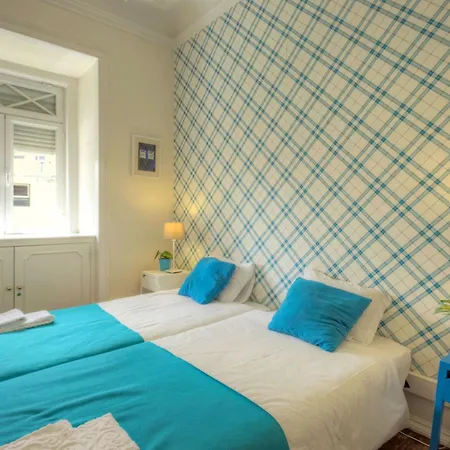 Fuer 19 Personen Und 1 Kind In By Interhome Appartement Lisboa