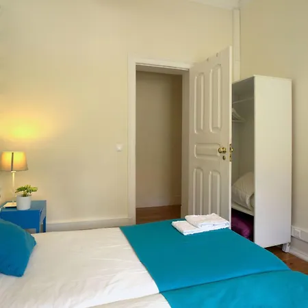 Fuer 19 Personen Und 1 Kind In By Interhome
